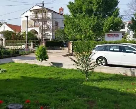 In Sv. Filip I Jakov 53596 Apartment