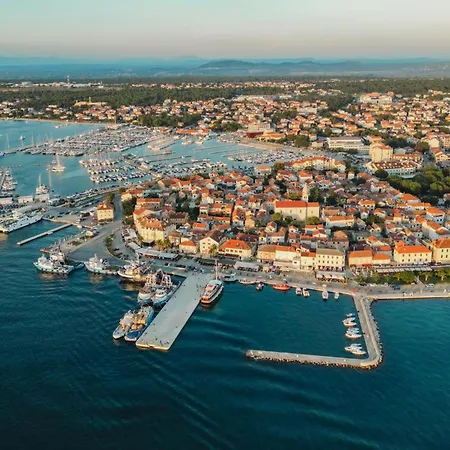 דירה In Sv. Filip I Jakov 53596 *