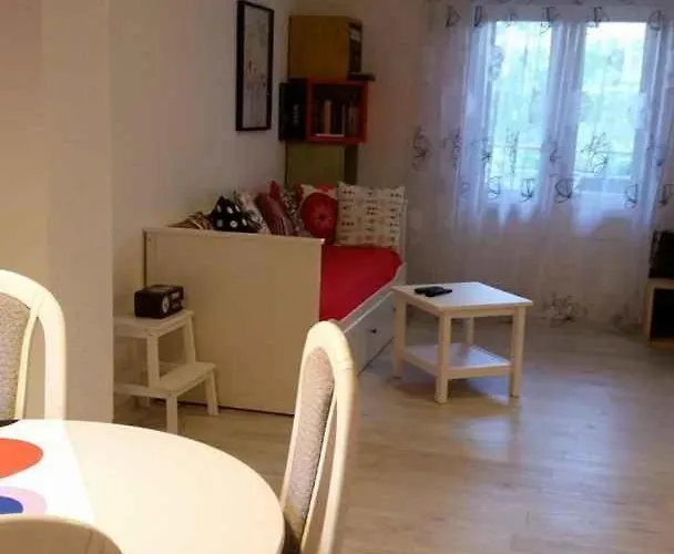 In Sv. Filip I Jakov 53596 Апартаменты *